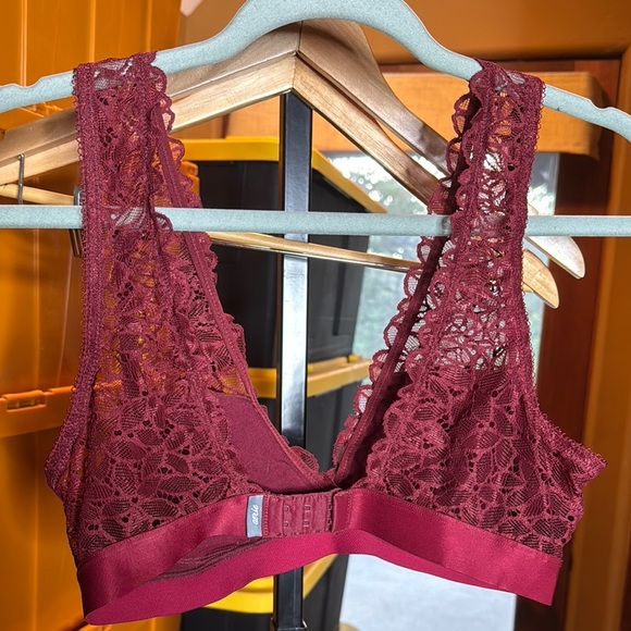 Aerie Lace Bralette in Burgundy Size Medium - Picture 6 of 9